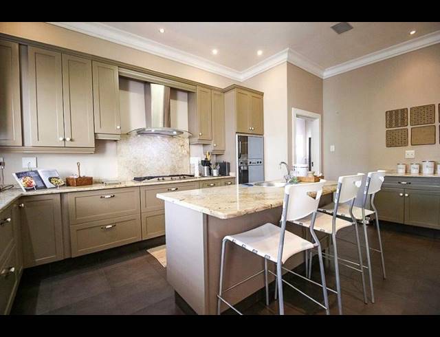 4 BEDROOM HOUSE FOR SALE IN MIDFIELD ESTATE